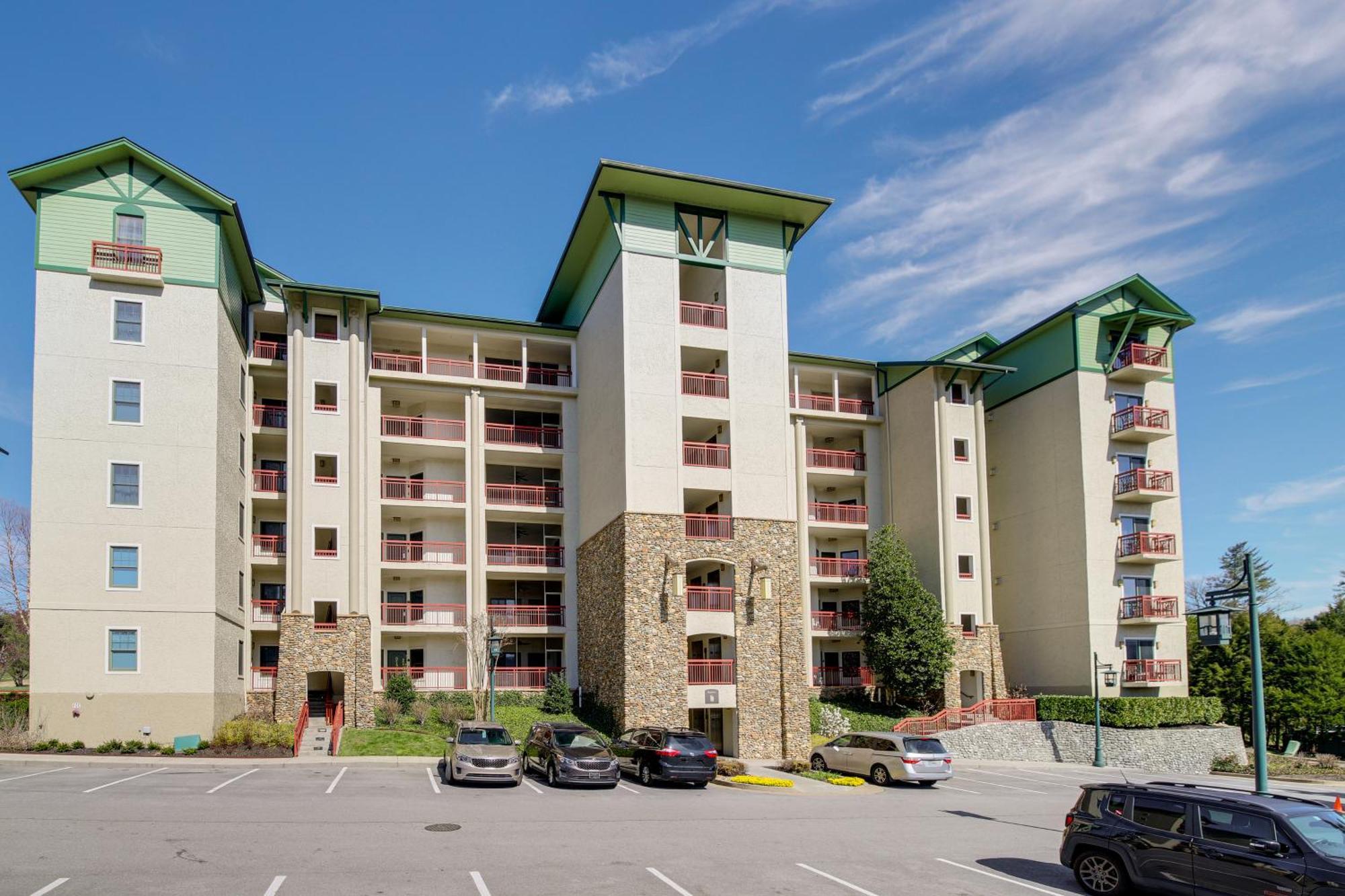 Elegant Pigeon Forge Condo With Golf Course View! 외부 사진